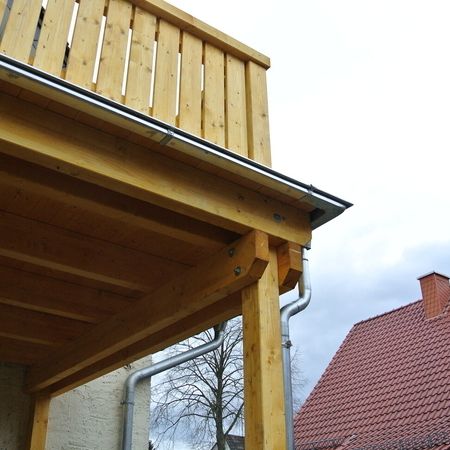 Holzbalkon